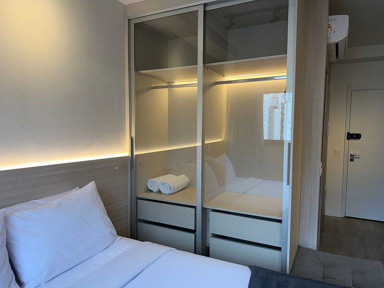 (1206) Studio moderno na Vila Mariana - Pouco min dos Metrôs
