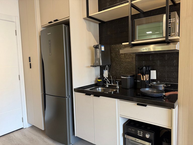 (1206) Studio moderno na Vila Mariana - Pouco min dos Metrôs