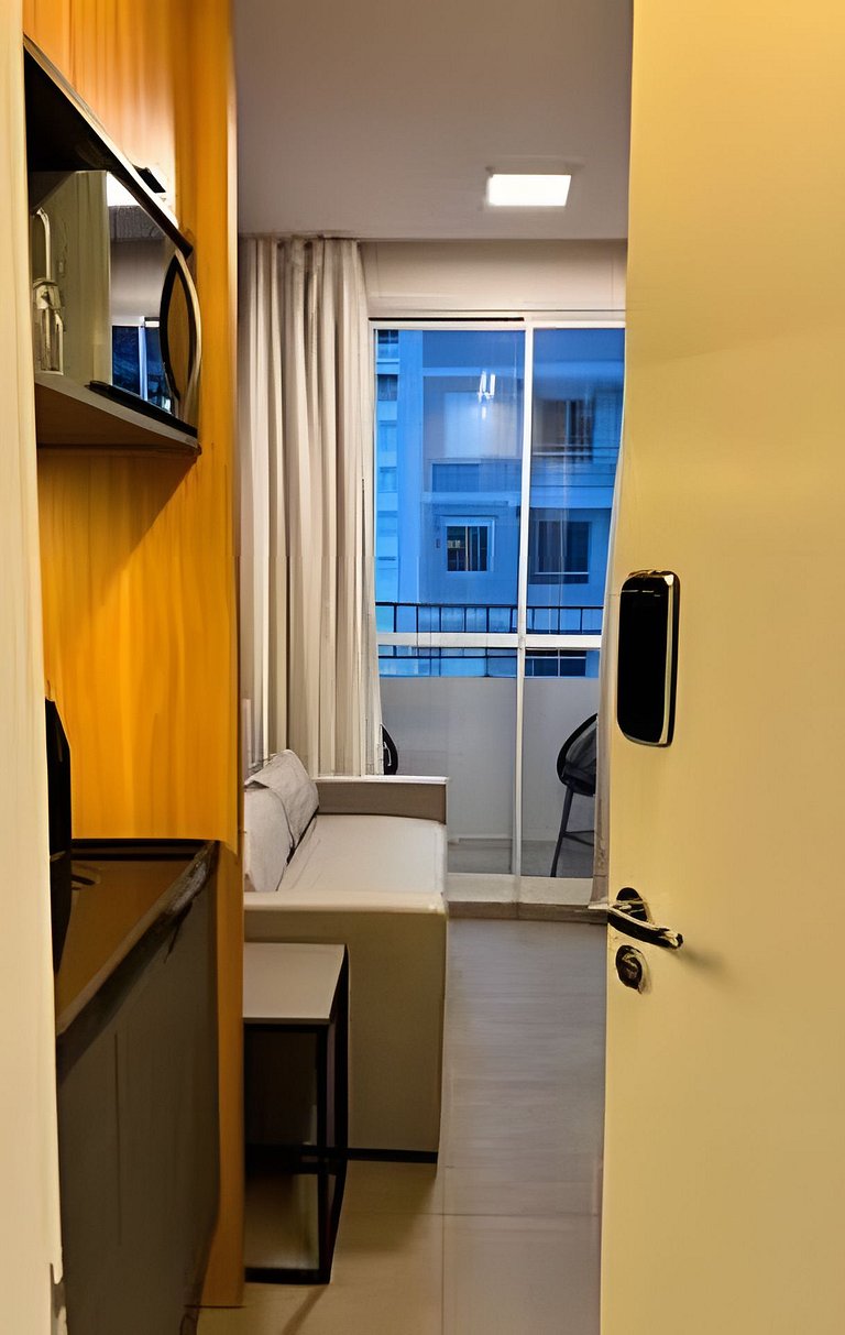 (820) 1 dorm. em Pinheiros I 4min Metrô Faria Lima