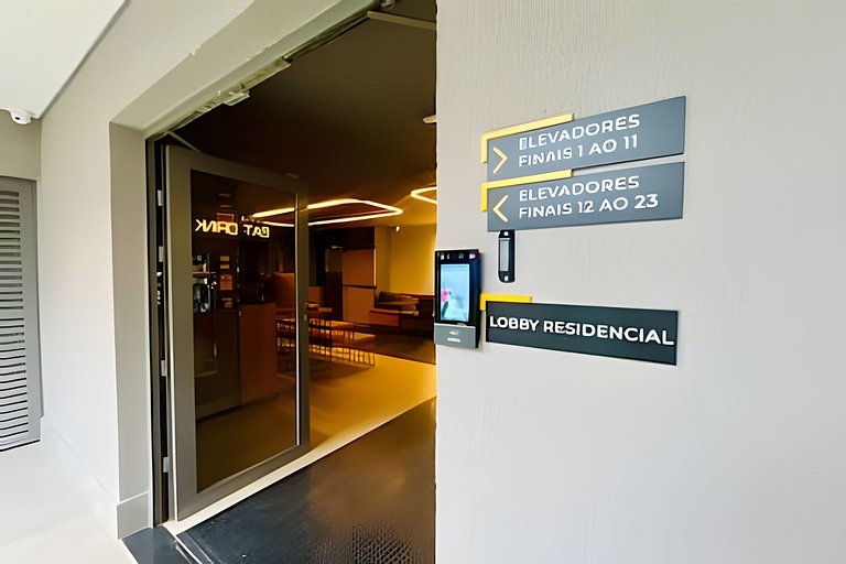 Apto 1 Dorm. p/ 4 próx à Faria Lima